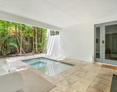 1509 Ne 4th Place - Photo Thumbnail 21