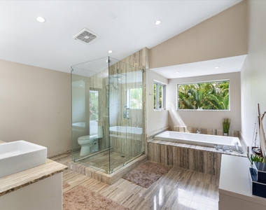 1509 Ne 4th Place - Photo Thumbnail 12