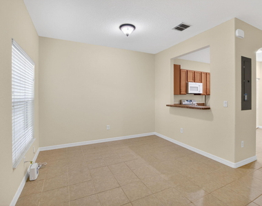 340 Lake Monterey Circle - Photo Thumbnail 7