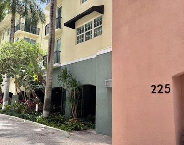 225 Ne 1st Street - Photo Thumbnail 20