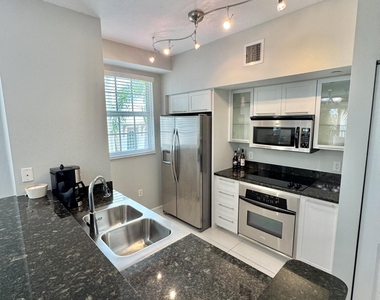 225 Ne 1st Street - Photo Thumbnail 10