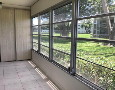 560 Fanshaw - Photo Thumbnail 19