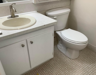 560 Fanshaw - Photo Thumbnail 13