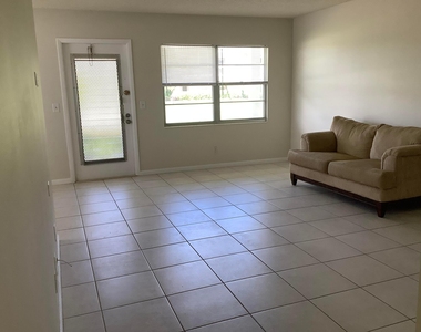 560 Fanshaw - Photo Thumbnail 10