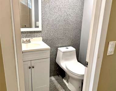 517 Mansfield M - Photo Thumbnail 17