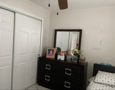 4655 Palm Avenue - Photo Thumbnail 12