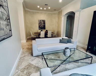 8452 Legend Club Drive - Photo Thumbnail 6