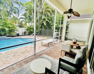 8452 Legend Club Drive - Photo Thumbnail 15