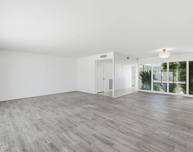 7238 E Joshua Tree Lane - Photo Thumbnail 6
