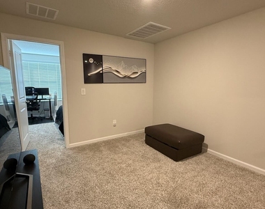 5784 Se Edgewater Circle - Photo Thumbnail 12
