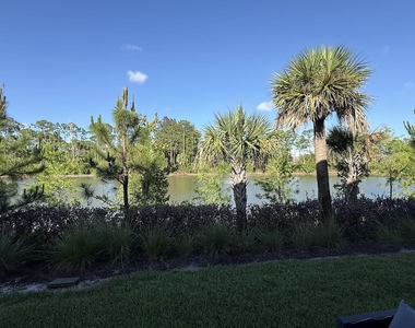 5784 Se Edgewater Circle - Photo Thumbnail 9
