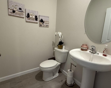 5784 Se Edgewater Circle - Photo Thumbnail 5