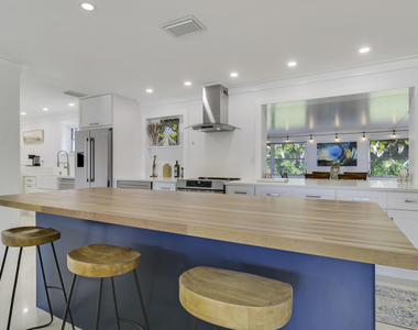 1518 Summer Avenue - Photo Thumbnail 18