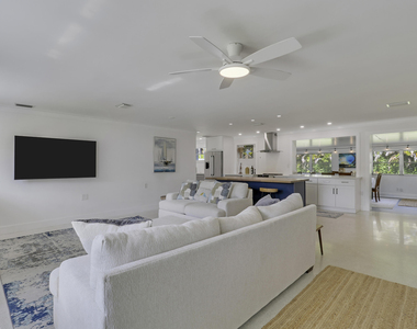 1518 Summer Avenue - Photo Thumbnail 11