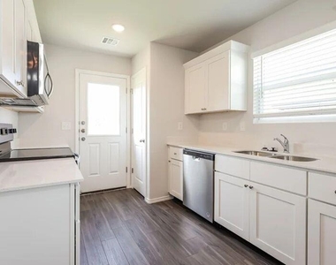 1810 Crimson Lake Boulevard - Photo Thumbnail 6