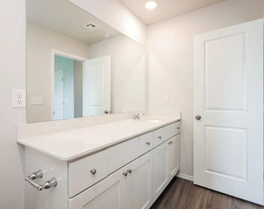 1810 Crimson Lake Boulevard - Photo Thumbnail 9