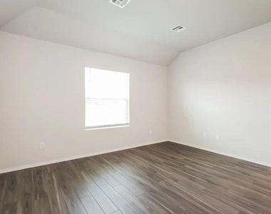 1810 Crimson Lake Boulevard - Photo Thumbnail 10