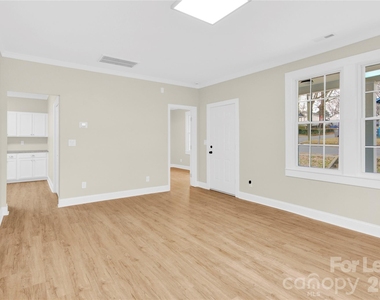 112 Dean Street - Photo Thumbnail 4