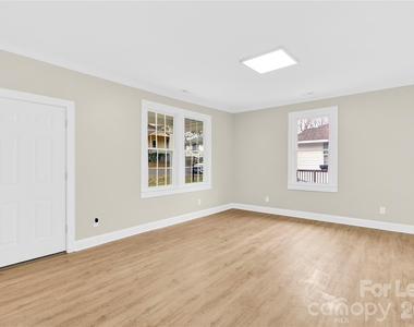 112 Dean Street - Photo Thumbnail 3