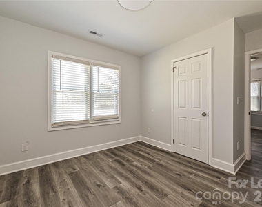 1935 Irma Street - Photo Thumbnail 11
