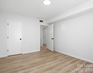 268 Ne Church Street N - Photo Thumbnail 10
