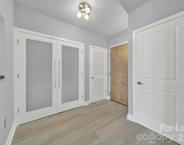 210 N Church Street - Photo Thumbnail 4