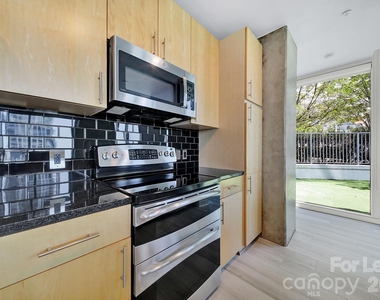 210 N Church Street - Photo Thumbnail 12