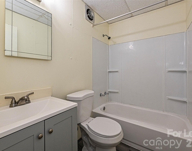 260 Ne Church Street N - Photo Thumbnail 10