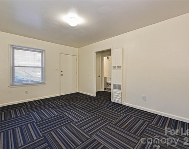 260 Ne Church Street N - Photo Thumbnail 4