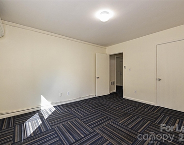 260 Ne Church Street N - Photo Thumbnail 12