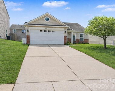 836 Chastain Avenue - Photo Thumbnail 2