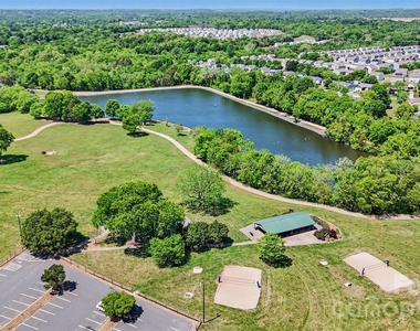 836 Chastain Avenue - Photo Thumbnail 42
