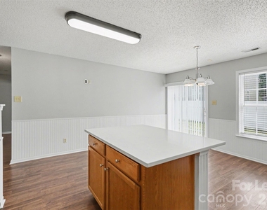 836 Chastain Avenue - Photo Thumbnail 16
