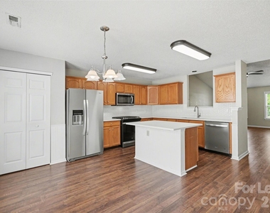 836 Chastain Avenue - Photo Thumbnail 6