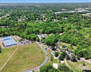 836 Chastain Avenue - Photo Thumbnail 38