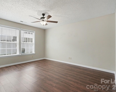 836 Chastain Avenue - Photo Thumbnail 23
