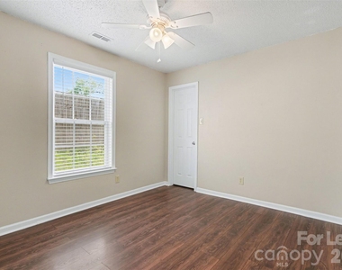 836 Chastain Avenue - Photo Thumbnail 26