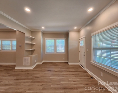 411 W 6th Avenue - Photo Thumbnail 1