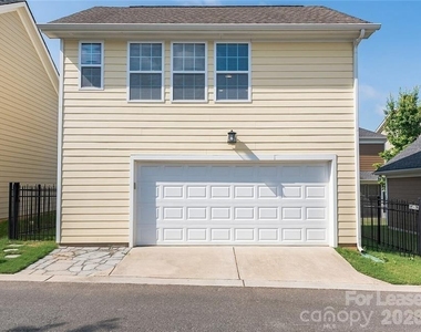 2413 Woodward Avenue - Photo Thumbnail 3