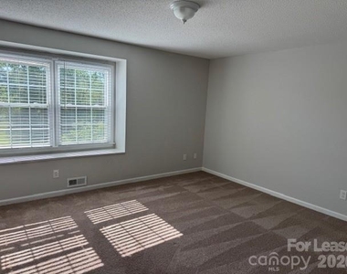 1334 12th Street Ne - Photo Thumbnail 10