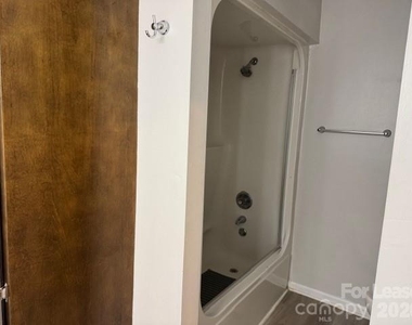 1334 12th Street Ne - Photo Thumbnail 12