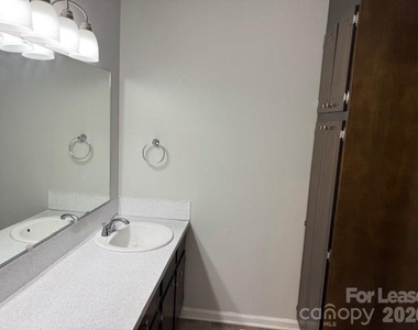 1334 12th Street Ne - Photo Thumbnail 11