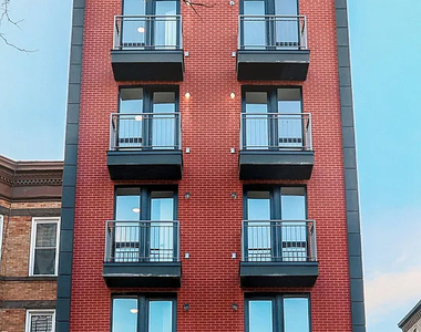 1117 Hoe Avenue - Photo Thumbnail 5