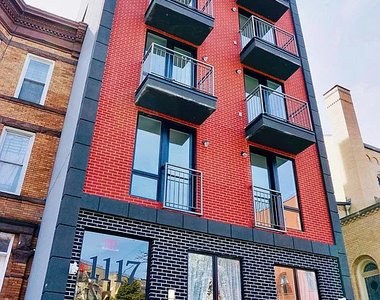 1117 Hoe Avenue - Photo Thumbnail 8