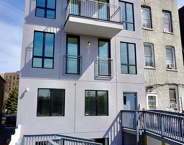 1117 Hoe Avenue - Photo Thumbnail 6