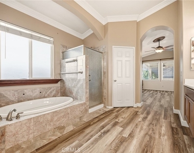 13724 Beaconsfield - Photo Thumbnail 40