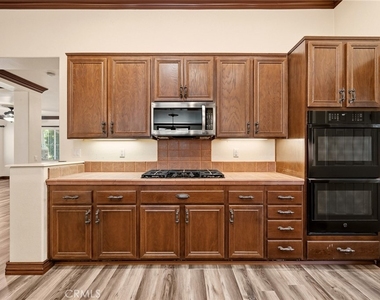13724 Beaconsfield - Photo Thumbnail 14