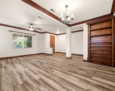 13724 Beaconsfield - Photo Thumbnail 8