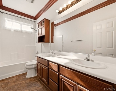 13724 Beaconsfield - Photo Thumbnail 21