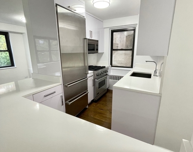East 16th Street - Photo Thumbnail 1